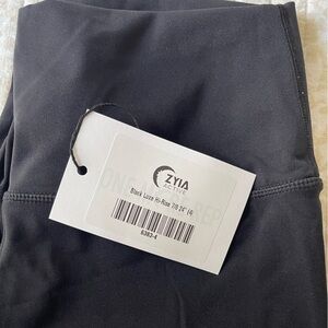 ZYIA Black Luxe Hi-Rise Leggings. Size 4 (7/8 24”)